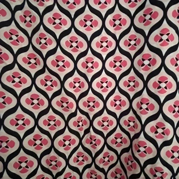 Talbots Pink patterned blouse Size Lp - Picture 3 of 5
